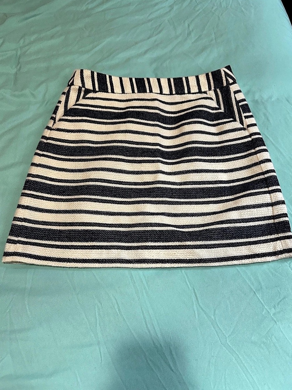 Banana Republic Striped Mini Skirt in Blue & White Size 2P